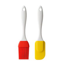 Spatula and Pastry Brush for Cake Decoration